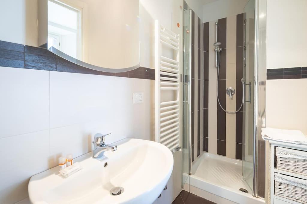 Small & Charming 1-Br Apt Florence Buitenkant foto